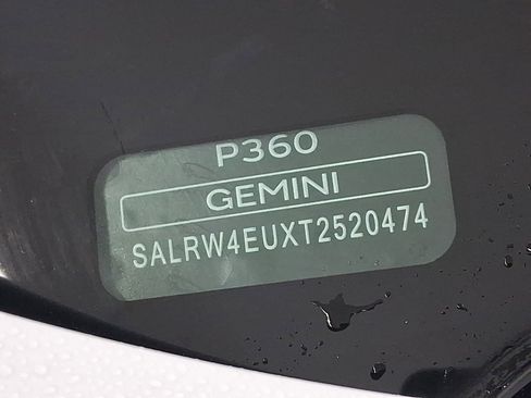 New 2026 Land Rover Discovery Limited Edition image 19