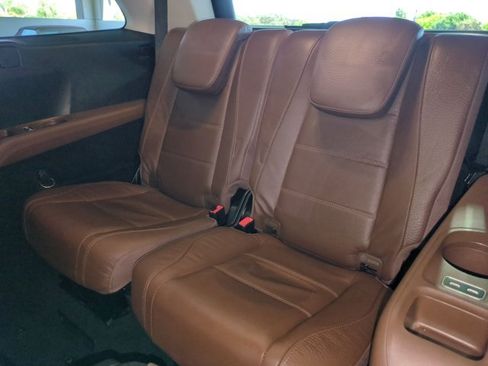 Used 2024 Mercedes-Benz GLS 580 4MATIC image 20