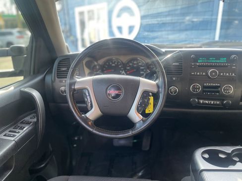 Used 2013 GMC Sierra 2500 SLE w/ SLE Preferred Package image 10