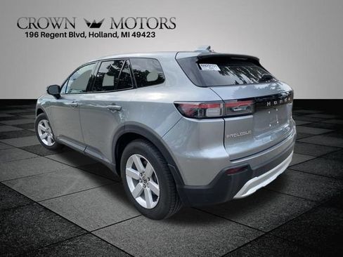 Used 2024 Honda Prologue EX image 8