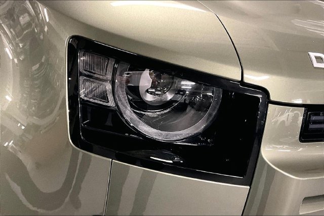 Certified 2024 Land Rover Defender 110 S AWD/4WD image 28