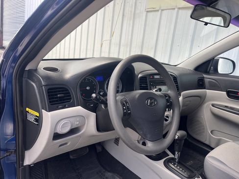 Used 2011 Hyundai Accent GLS w/ Premium Pkg 4 image 16