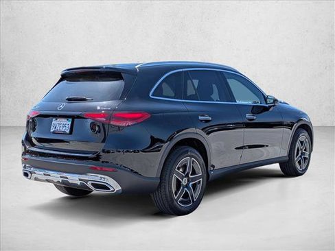 Used 2026 Mercedes-Benz GLC 300 4MATIC image 5