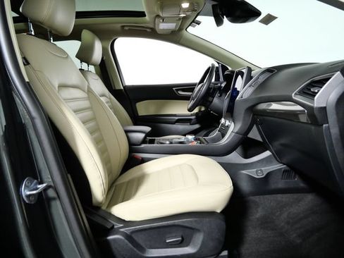 Certified 2024 Ford Edge SEL w/ Convenience Package AWD/4WD image 11