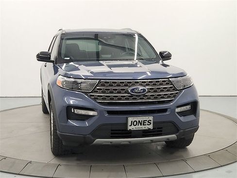 Used 2021 Ford Explorer King Ranch w/ Premium Technology Package image 2