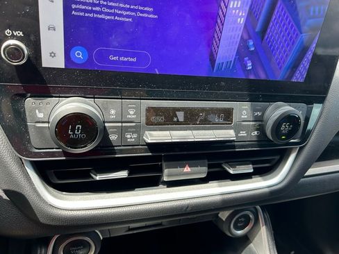 Used 2024 Toyota Grand Highlander XLE FWD image 26