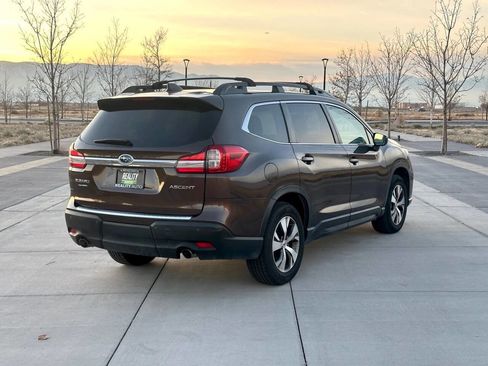 Used 2021 Subaru Ascent Premium w/ Convenience Package AWD/4WD image 5