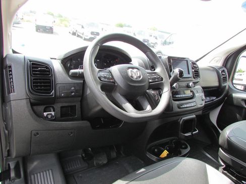 Used 2025 RAM ProMaster 2500 w/ Convenience Group FWD image 11
