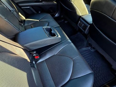 Used 2022 Toyota Camry XLE w/ Navigation Package image 32