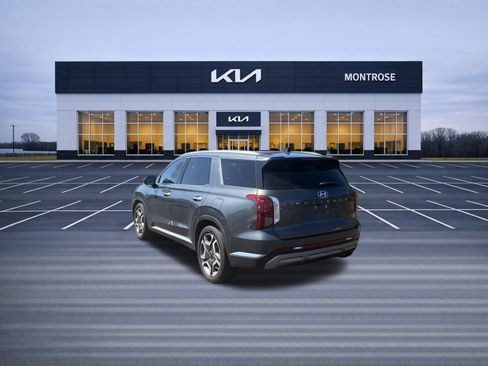 Used 2023 Hyundai Palisade Limited AWD/4WD image 8