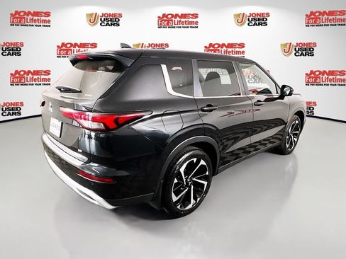 Used 2022 Mitsubishi Outlander SE AWD/4WD image 16