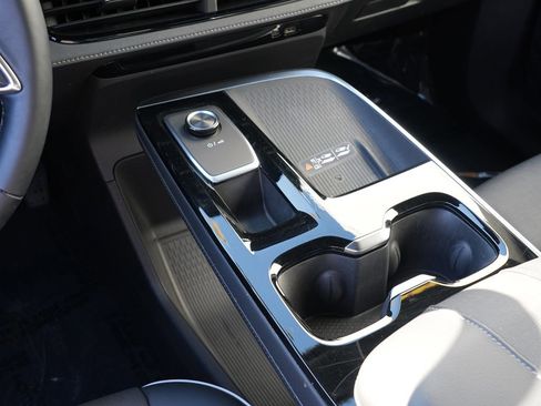 Used 2025 Buick Enclave Preferred image 24