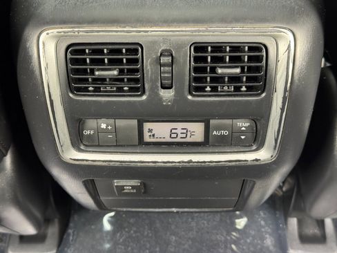 Used 2019 INFINITI QX60 Luxe w/ Essential Package image 35