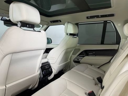 Used 2024 Land Rover Range Rover SE AWD/4WD image 25