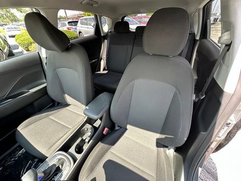 Used 2025 Hyundai Kona SEL AWD/4WD image 27