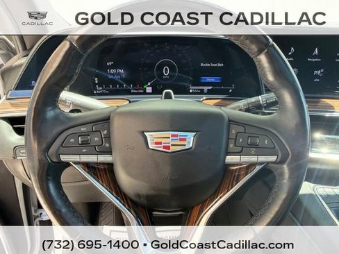 Used 2023 Cadillac Escalade Premium Luxury AWD/4WD image 25