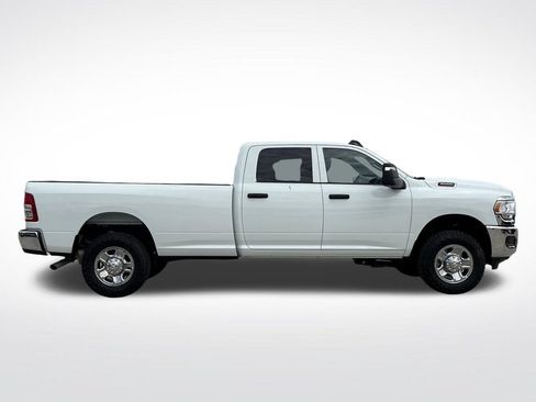 Used 2024 RAM 3500 Tradesman w/ Chrome Appearance Group AWD/4WD image 9
