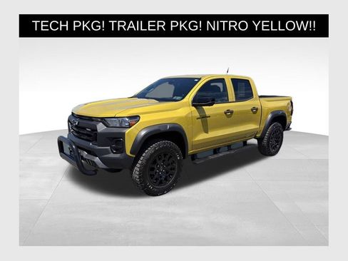 Used 2023 Chevrolet Colorado Trail Boss w/ Technology Package AWD/4WD image 1