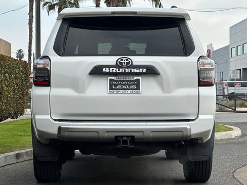 Used 2019 Toyota 4Runner TRD Off-Road Premium image 5