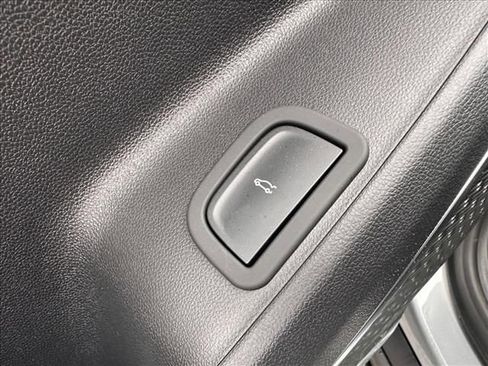 Used 2026 Buick Enclave Preferred w/ Power Package image 20