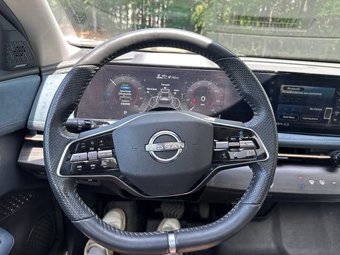 Used 2023 Nissan Ariya AWD/4WD image 8