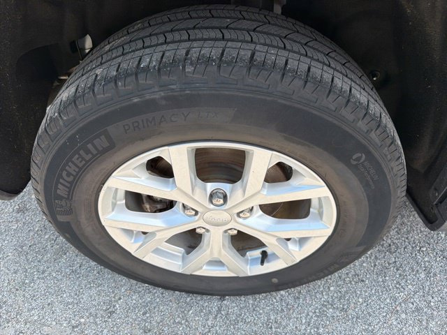 Used 2023 Jeep Grand Cherokee Limited AWD/4WD image 13