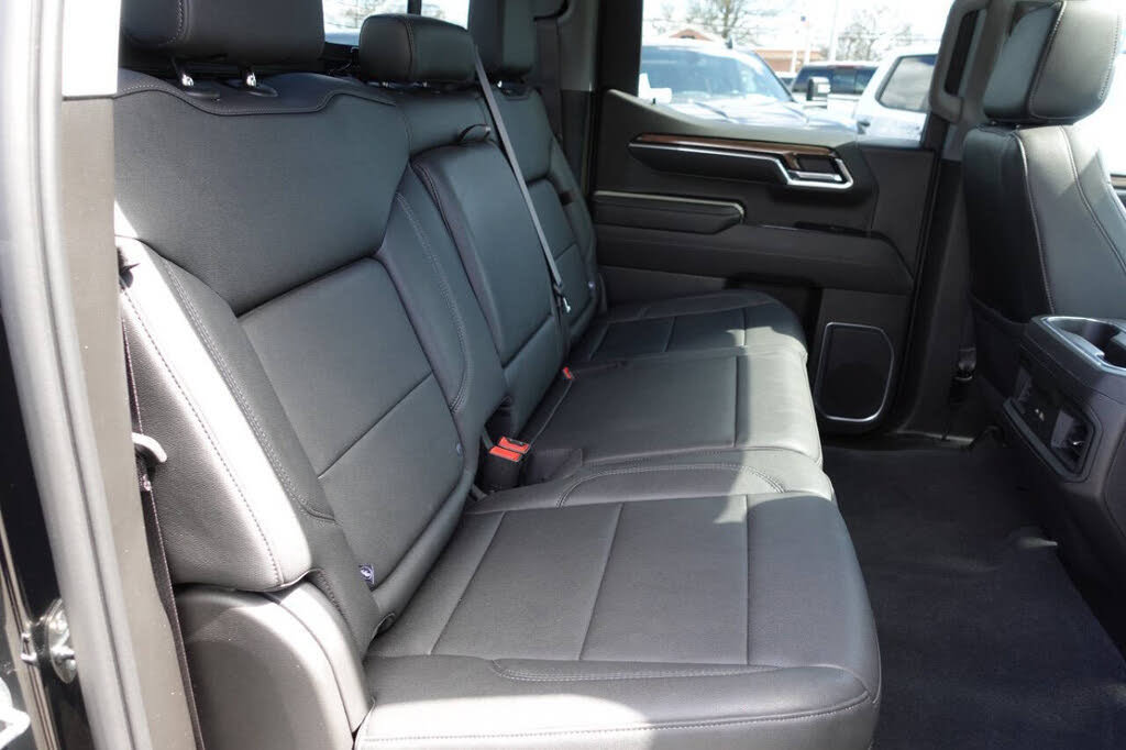 Used 2022 Chevrolet Silverado 1500 LT Trail Boss w/ LT Trail Boss Premium Package AWD/4WD image 39