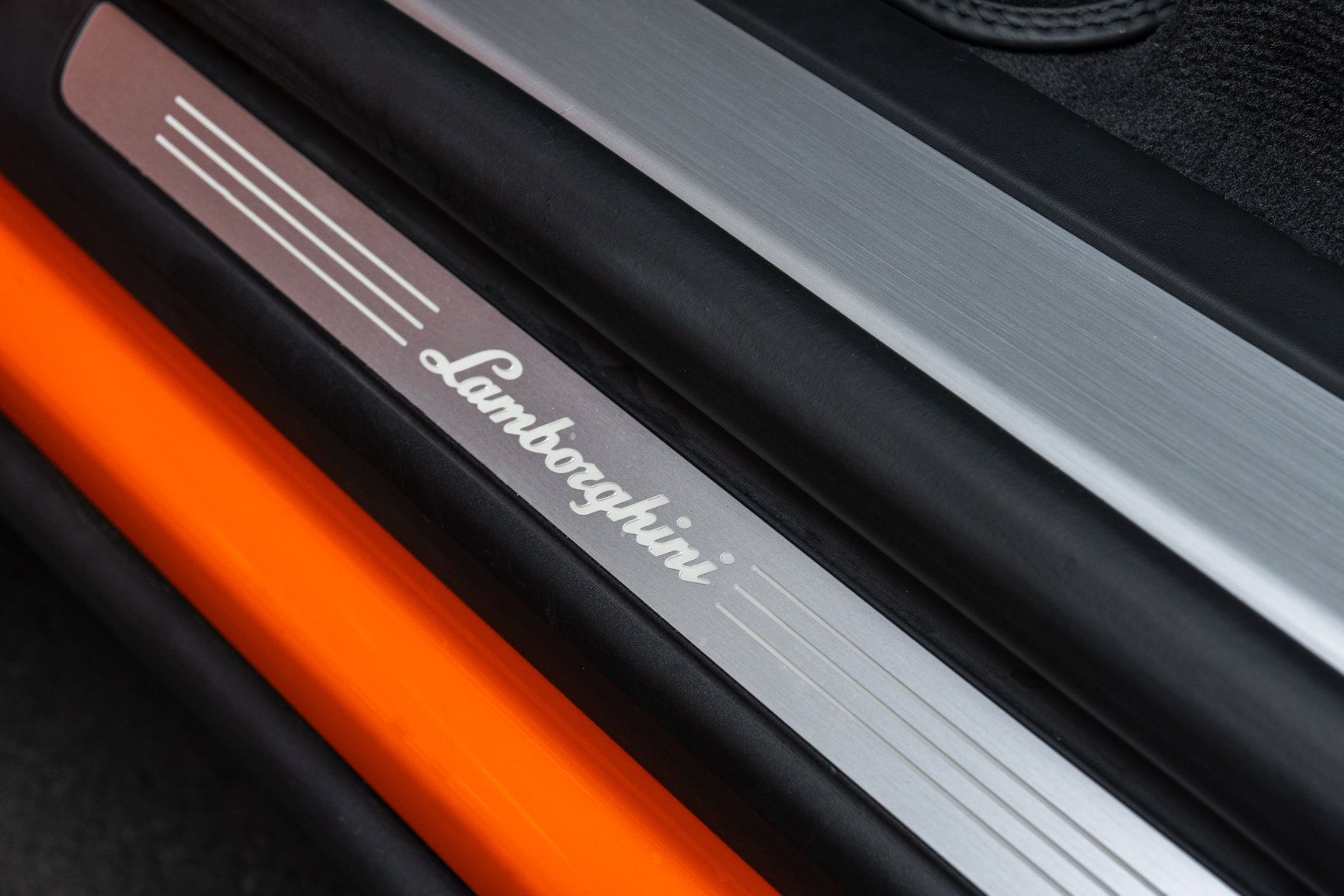 Used 2024 Lamborghini Urus Performante AWD/4WD image 46