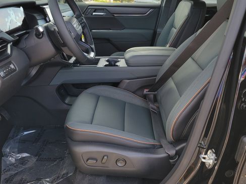 New 2026 GMC Acadia AT4 w/ Luxury Package image 6