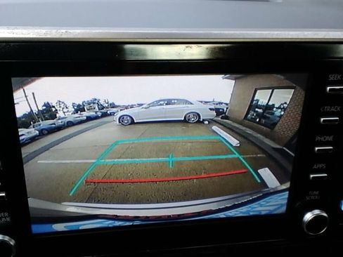 Used 2019 Toyota C-HR XLE image 20