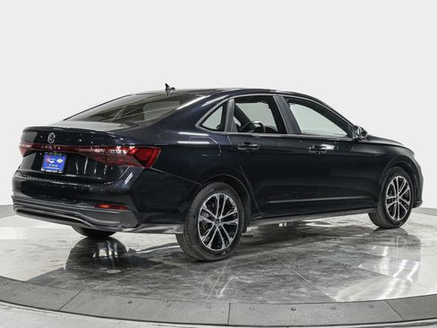 Used 2025 Volkswagen Jetta Sport image 7