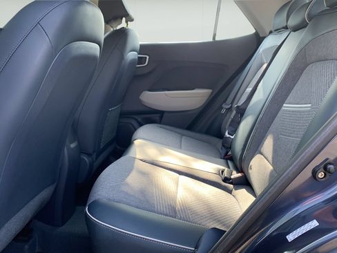 Certified 2022 Hyundai Venue Limited FWD image 20