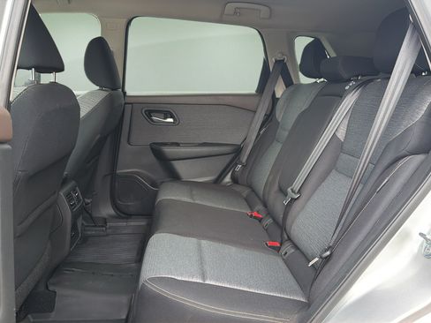 Certified 2021 Nissan Rogue SV AWD/4WD image 16