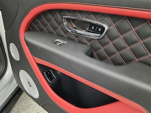 Used 2021 Bentley Bentayga Speed AWD/4WD image 28