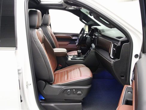 Used 2024 GMC Sierra 1500 Denali Ultimate image 25