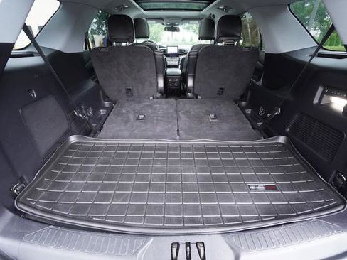 Used 2022 Ford Explorer Limited w/ Equipment Group 301A RWD image 33