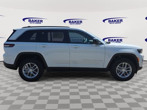 New 2026 Jeep Grand Cherokee Laredo X AWD/4WD image 2