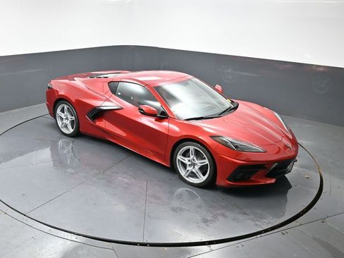 Used 2021 Chevrolet Corvette Stingray Preferred Cpe w/ Engine Appearance Package RWD image 17