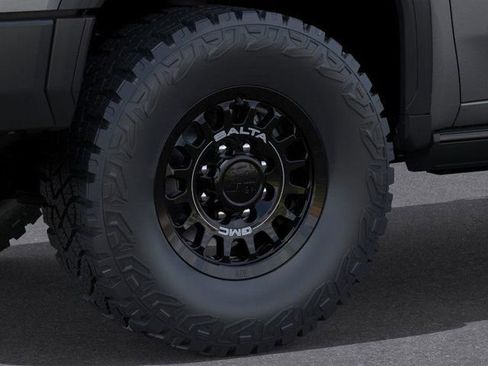 New 2026 GMC Sierra 2500 AT4X w/ AT4X AEV Edition image 9