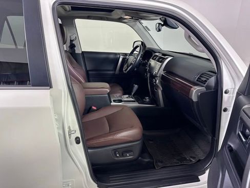 Used 2023 Toyota 4Runner Limited AWD/4WD image 10