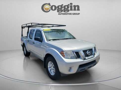 Used 2017 Nissan Frontier SV w/ SV Value Truck Package RWD image 4