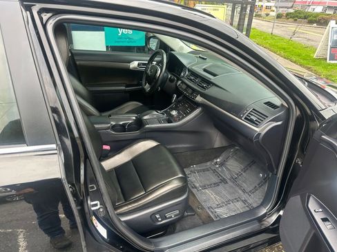 Used 2013 Lexus CT 200h image 11