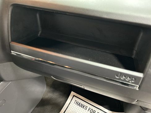 Used 2016 Jeep Patriot Sport image 35