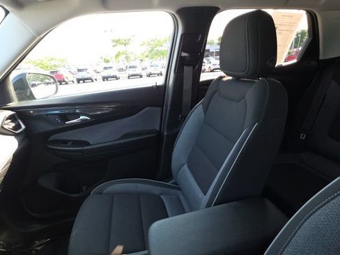 Used 2025 Chevrolet TrailBlazer LT AWD/4WD image 28