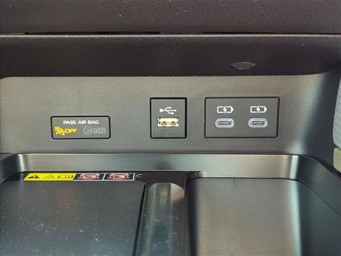 Used 2026 Toyota Camry SE FWD image 26