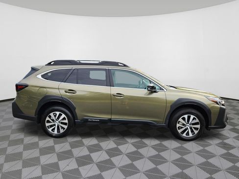 Certified 2025 Subaru Outback Premium AWD/4WD image 6