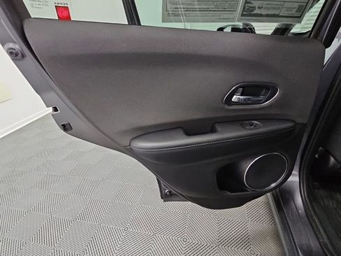Used 2021 Honda HR-V EX image 32