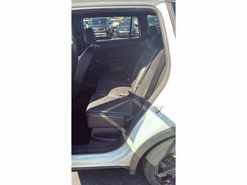 Used 2021 Volkswagen Tiguan SE R-Line AWD/4WD image 10