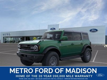 New 2025 Ford Bronco Outer Banks w/ Sasquatch Package
