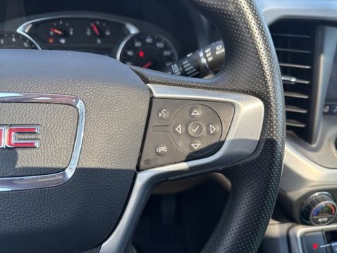 Used 2022 GMC Acadia SLE w/ Driver Convenience Package image 28